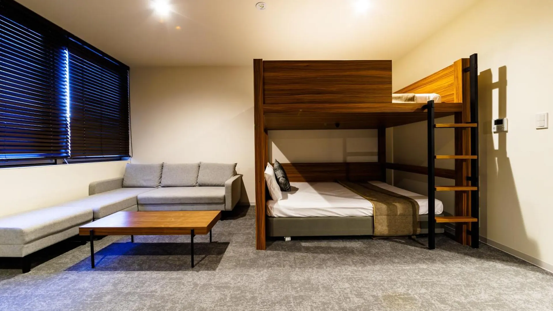 Stay & Go Shinsaibashi-Kita Osaka Apartment